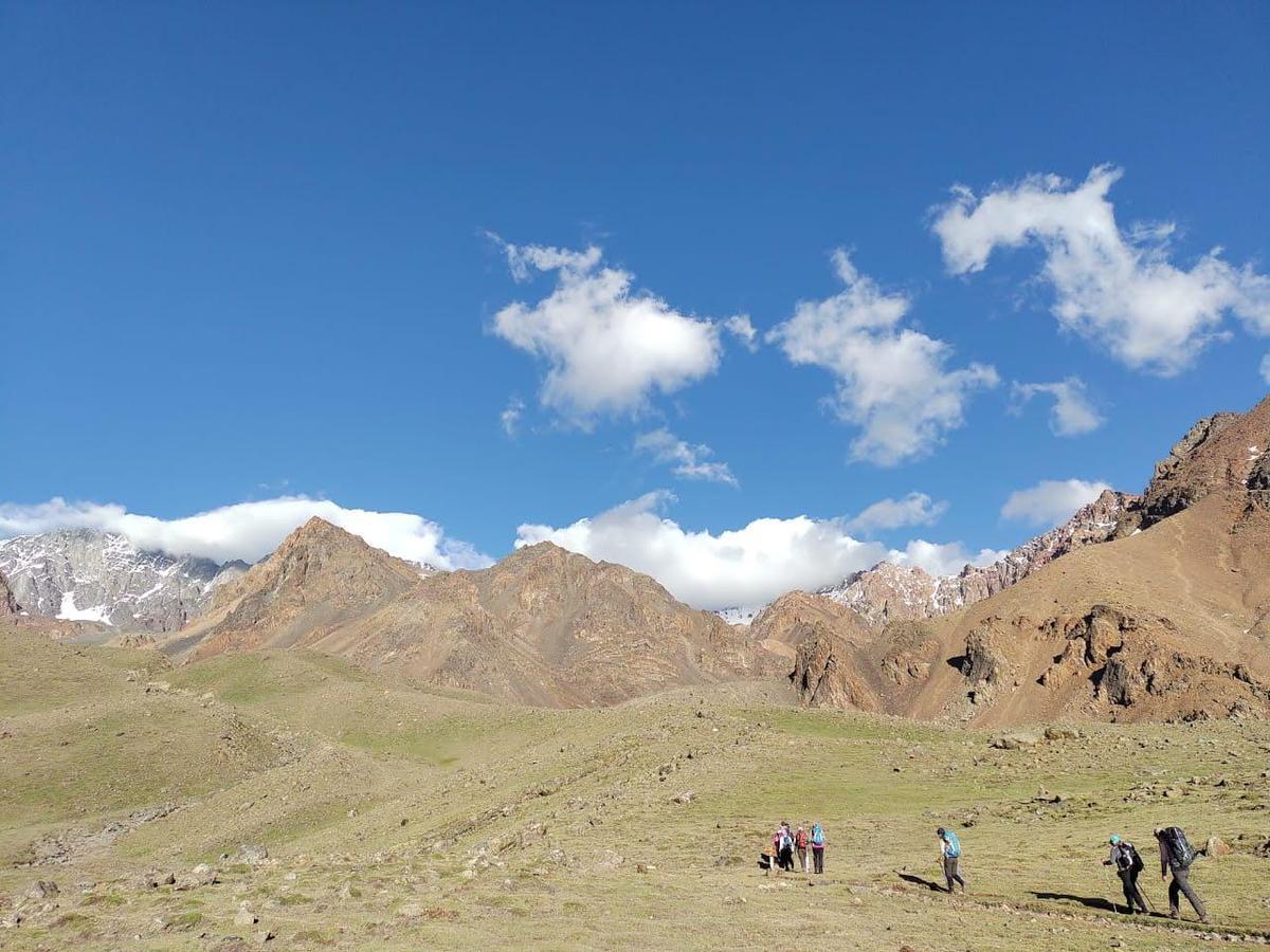 Caminata en la cordillera de Mendoza
